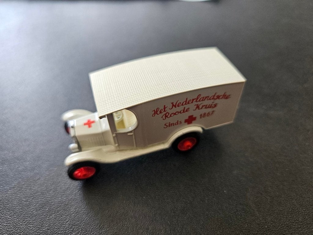 EFSI schaalmodel T-Ford ambulance Rode Kruis, Ophalen of Verzenden, Nieuw, Auto, Efsi