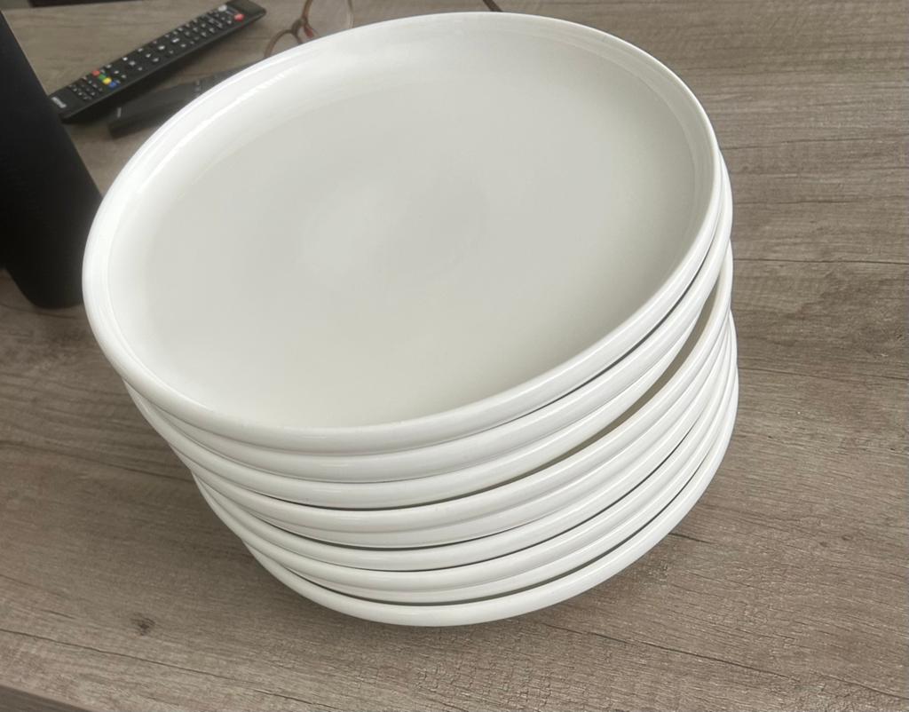 Platte borden wit 10 stuks nieuw !, Huis en Inrichting, Keuken | Servies, Ophalen, Nieuw, Bord(en), Overige stijlen