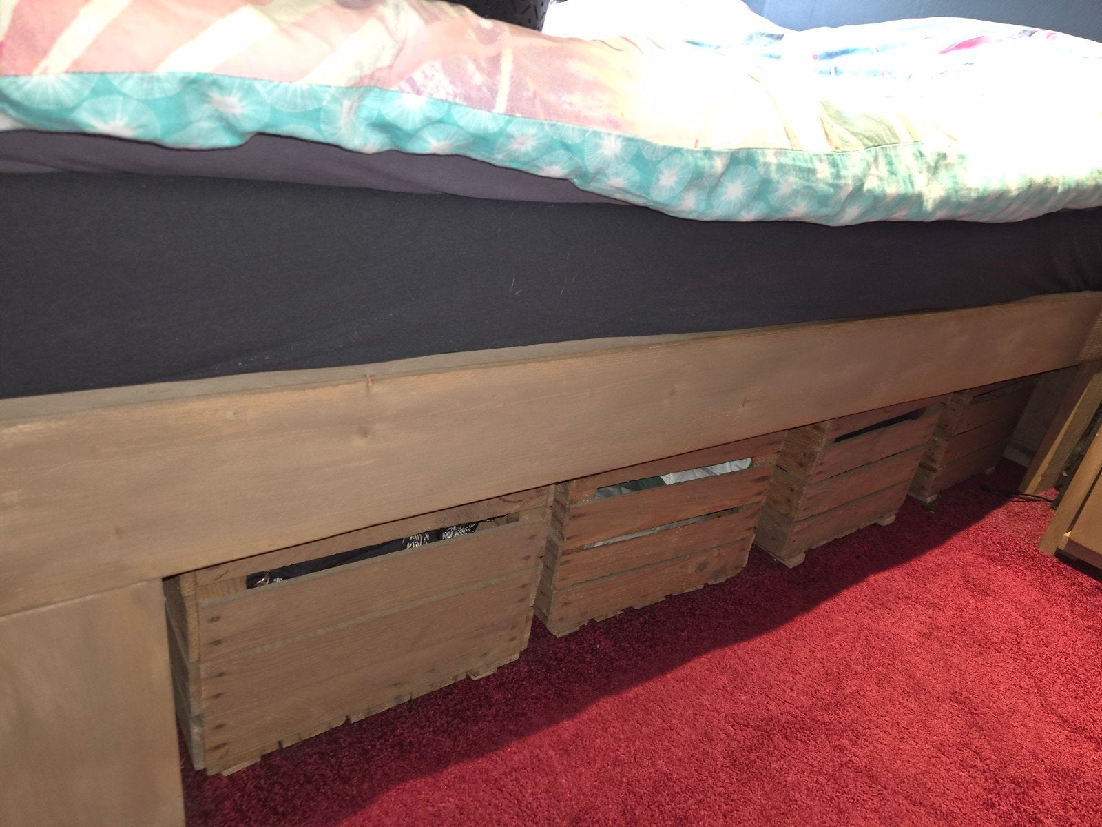 Foto 3 van steigerhout 2 pers bed inclusief comodekast