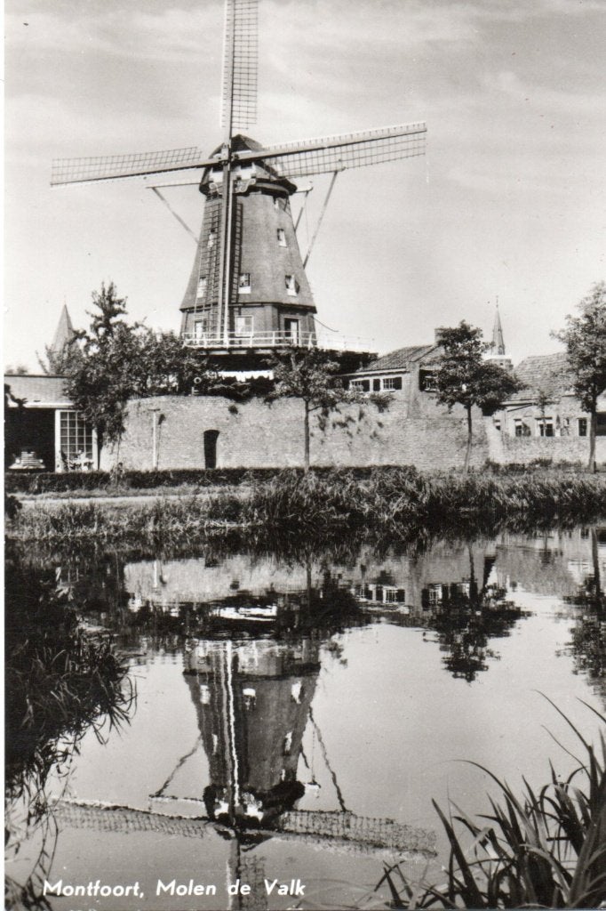 Montfoort, Zicht op het dorp en Molen de Valk. 6414, Verzenden, 1960 tot 1980, Ongelopen, Utrecht