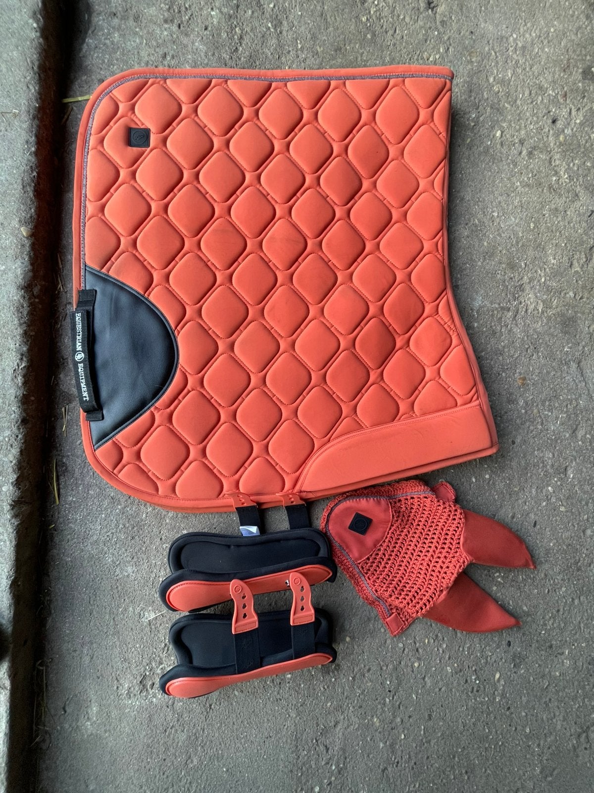 BR set MECCA ORANGE full dressuur dekje oornetje peeskappen, Full (L), Oranje, BR, Dressuurdekje