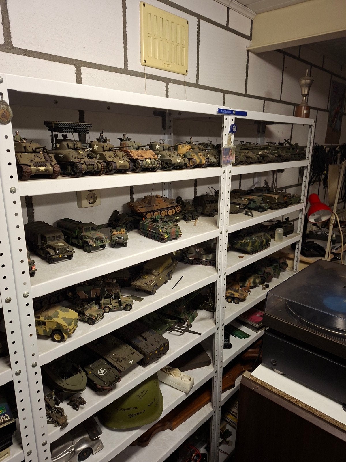 Grote partij modelbouw tanks en militaire voertuigen, Hobby en Vrije tijd, Ophalen, Gebruikt