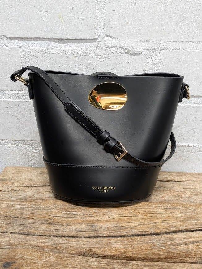 Kurt Geiger - Leren bucket bag - ZGAN -, Schoudertasje, Zwart, Ophalen of Verzenden, Zo goed als nieuw