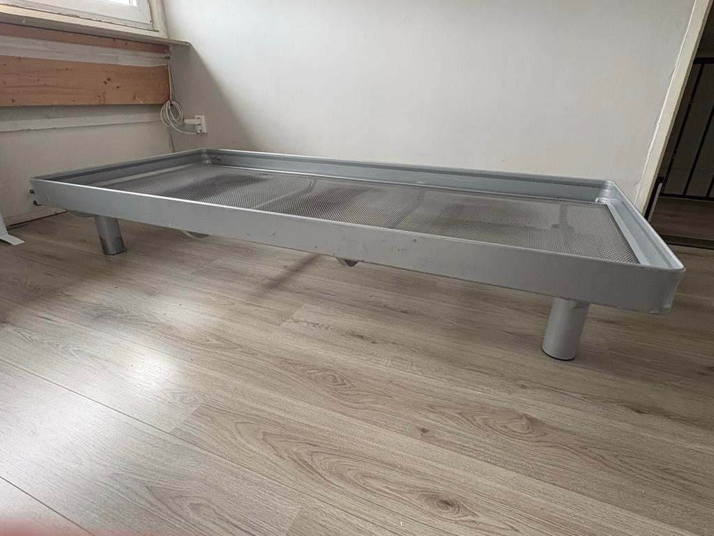 Kuperus Eenpersoons Bedombouw - Grijs Aluminium, Ophalen, Gebruikt, 90 cm, Eenpersoons