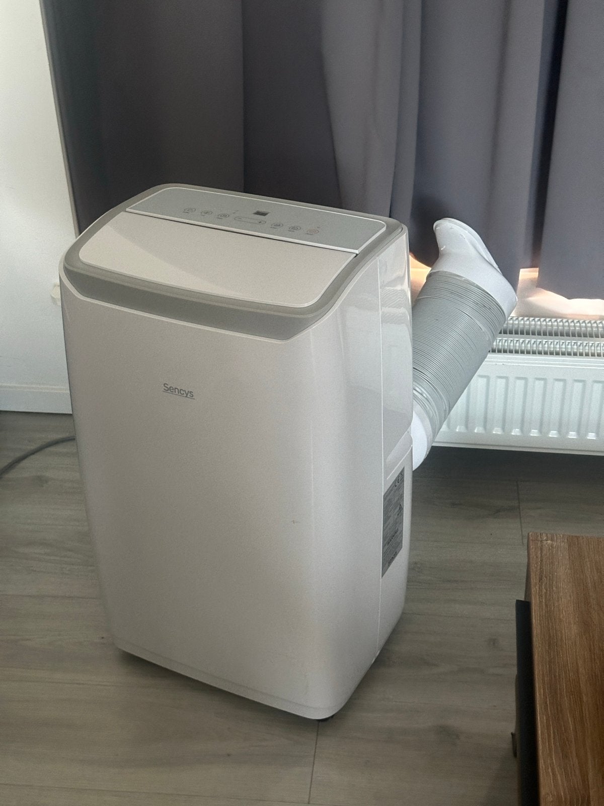 Mobiele airco Sencys met afstandsbediening en raamkit, Ophalen, Gebruikt, Minder dan 60 m³, 3 snelheden of meer