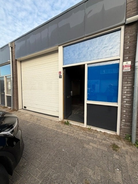 bedrijfsunit opslag (56 m²) te huur Almere met parking, 56 m², Huur, Bedrijfsruimte