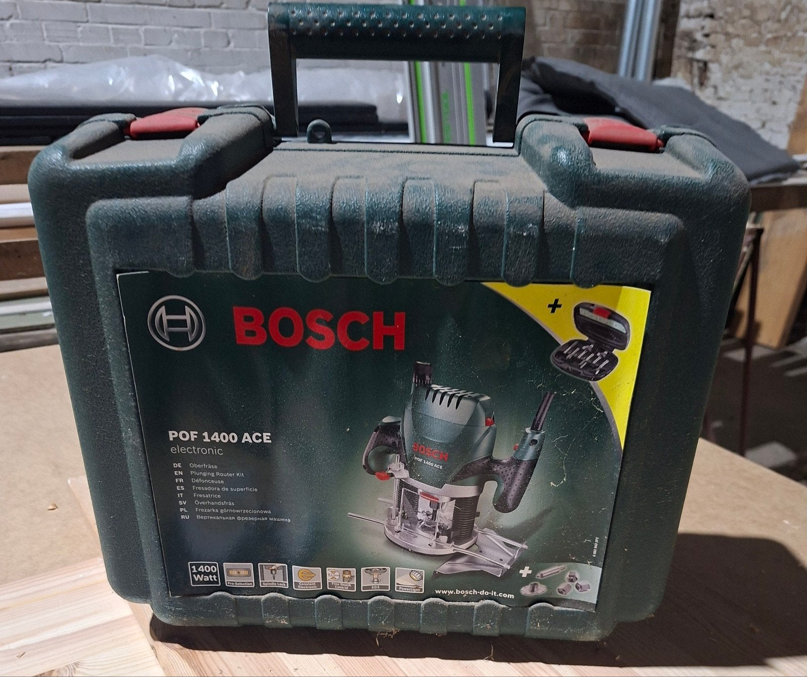 Bosch freesmachine 1400w, Ophalen of Verzenden, Zo goed als nieuw, Bovenfrees, Bosch
