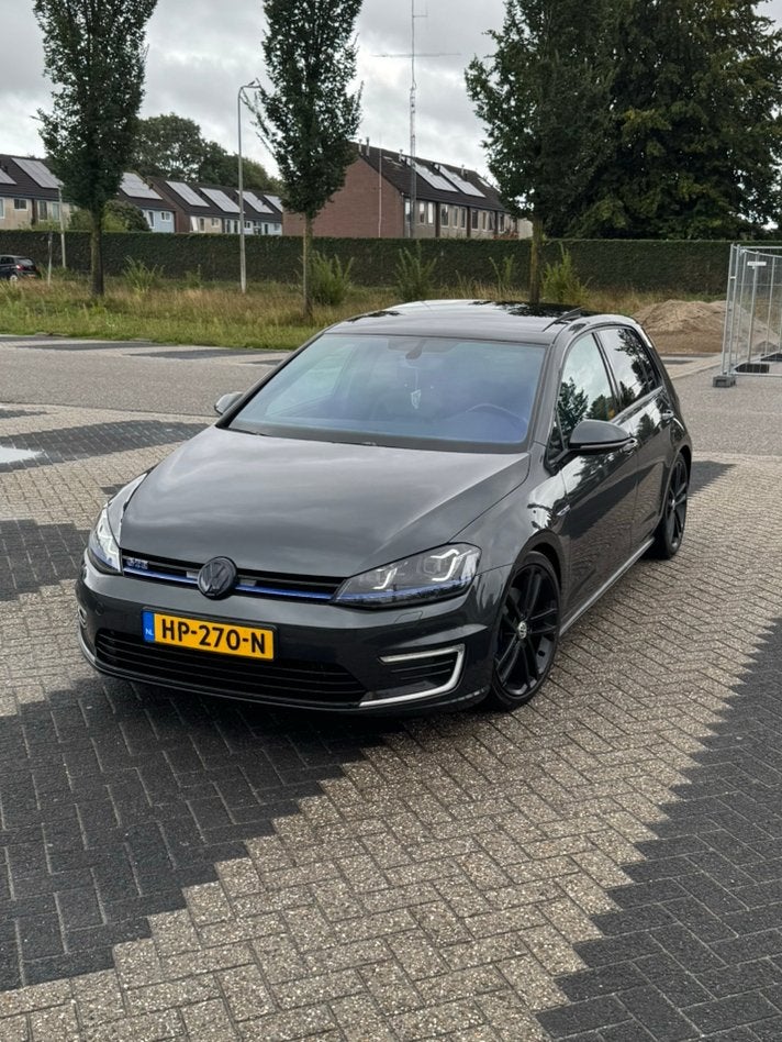 Volkswagen Golf 1.4 TSI GTE Phev 204pk 5D DSG 2015, Auto's, 4 cilinders, 1395 cc, 1499 kg, Zilver of Grijs