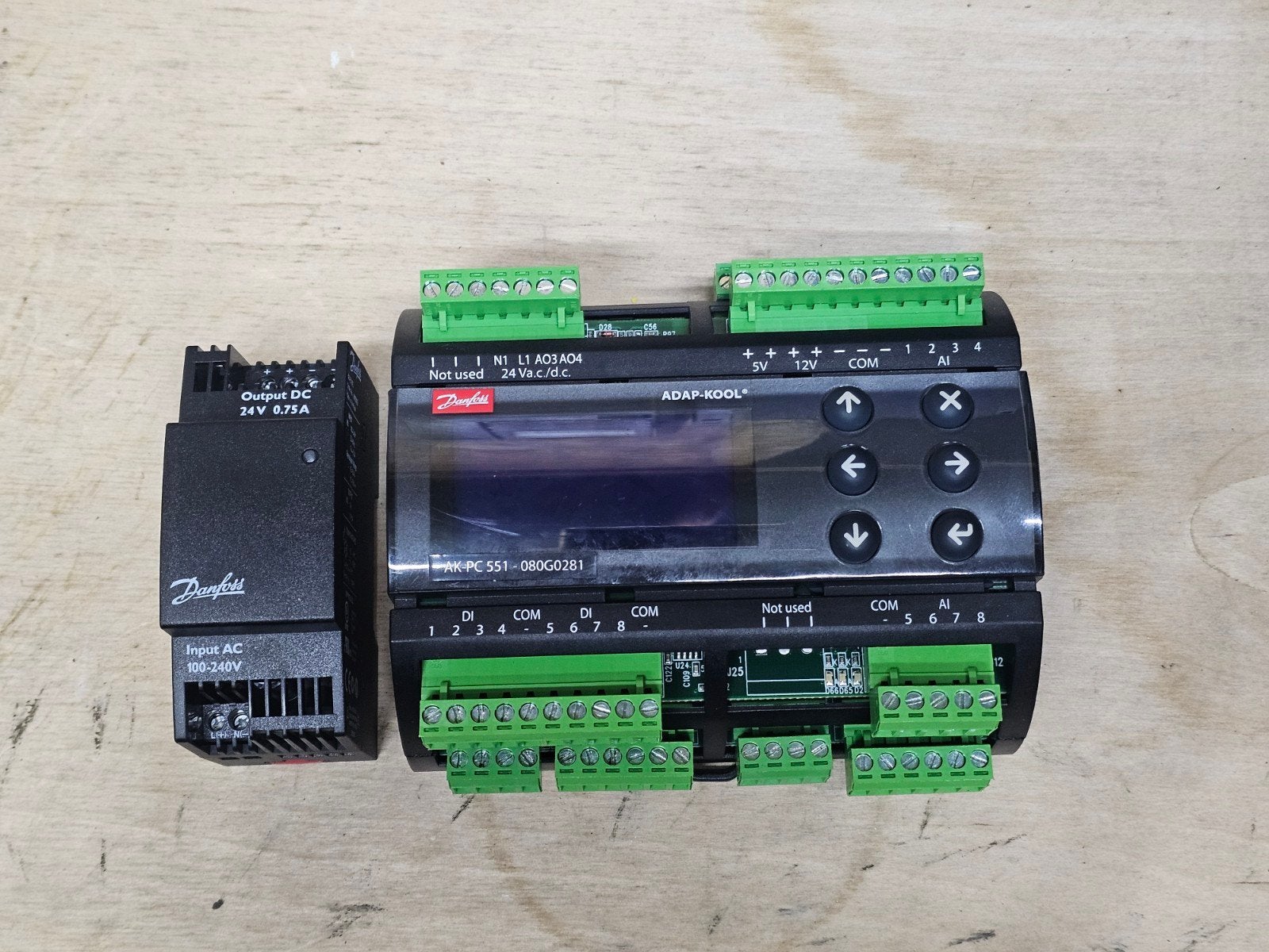 Danfoss AK-PC 551 24V  Regelaar, Ophalen of Verzenden