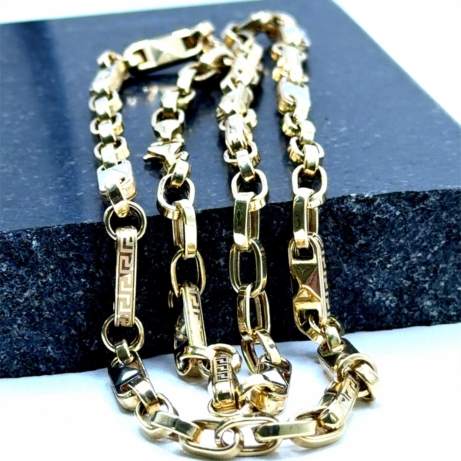 Gouden ketting met Griekse motieven, W, Nieuw, Ophalen of Verzenden, W