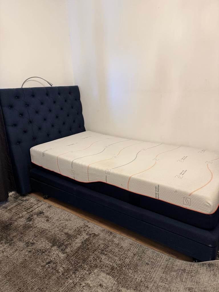 Eenpersoons electriesche boxspringbed met matras, Huis en Inrichting, Slaapkamer | Bedden, Gebruikt, Eenpersoons, 90 cm, 200 cm
