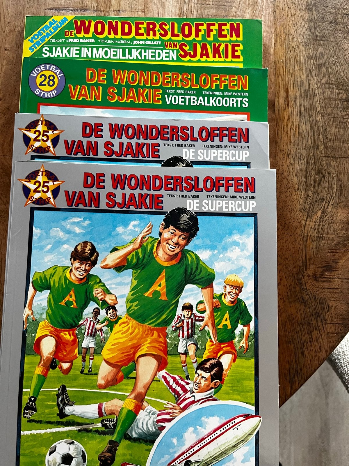 De Wondersloffen van Sjakie - Voetbalstripboeken, Boeken, Meerdere stripboeken, Ophalen, Gelezen