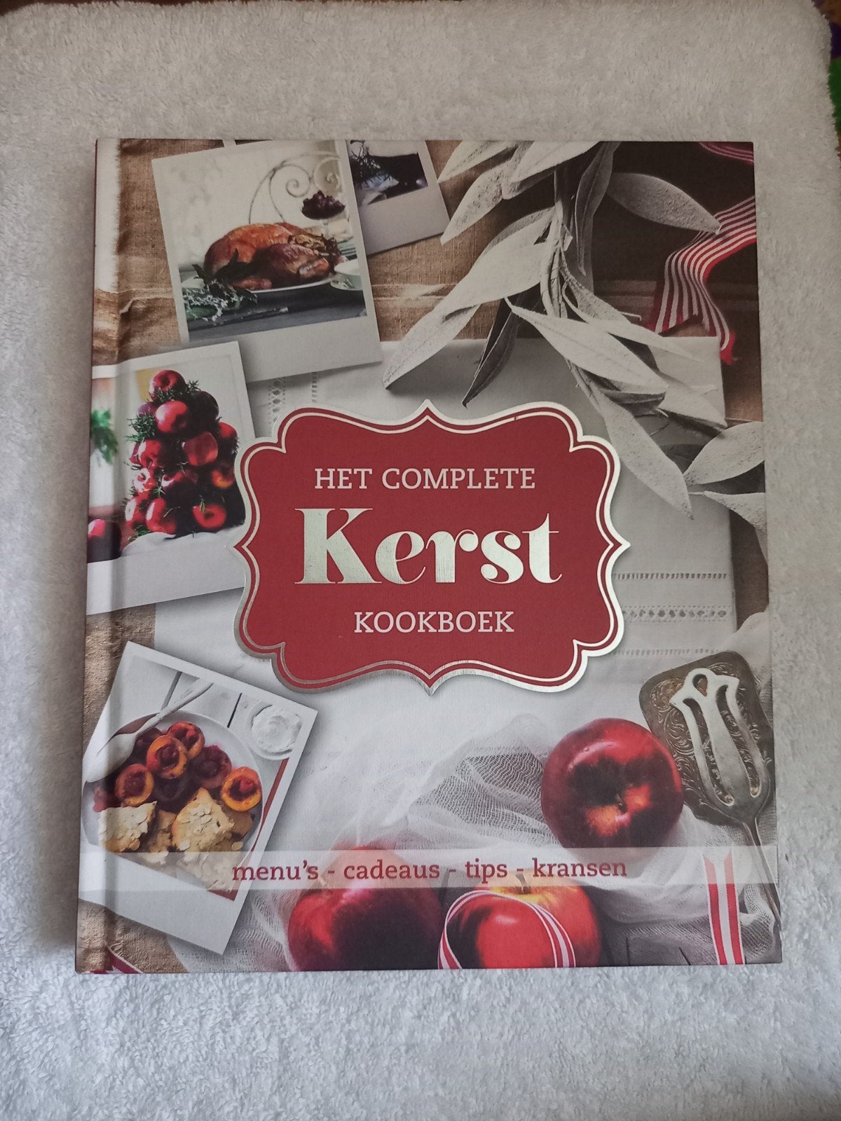 d2 Het Complete Kerst Kookboek - Feestelijke recepten, Onbekend, Voorgerechten en Soepen, Ophalen of Verzenden, Zo goed als nieuw