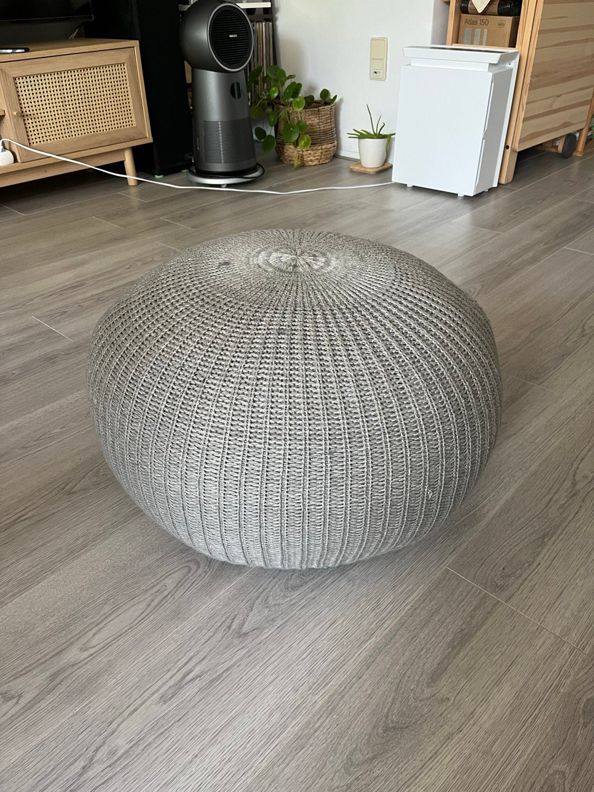 IKEA grijs poef footstool 56 cm, Ophalen, Rond, Riet of Rotan, Zo goed als nieuw