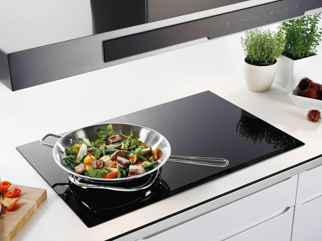 AEG Fusion Wok NIEUW - Inductie geschikt - Topkwaliteit, Huis en Inrichting, Keuken | Potten en Pannen, Nieuw, Wok, Rvs, Ophalen