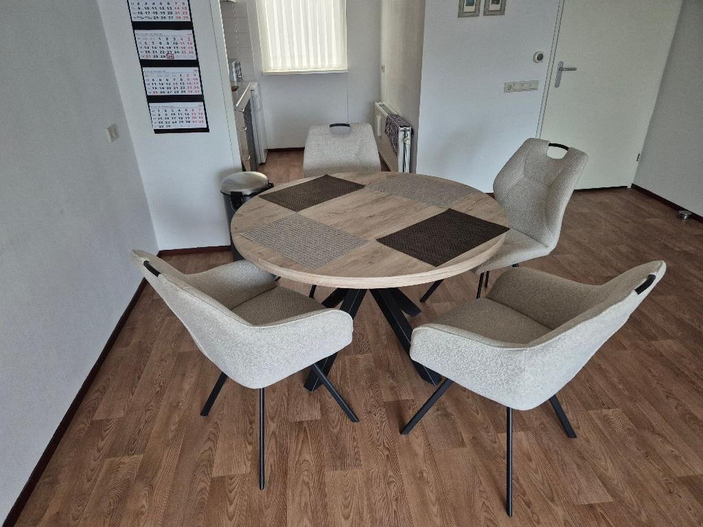 Ronde tafel eethoek met 4 stoelen, Ophalen, Gebruikt, Rond, Vier personen