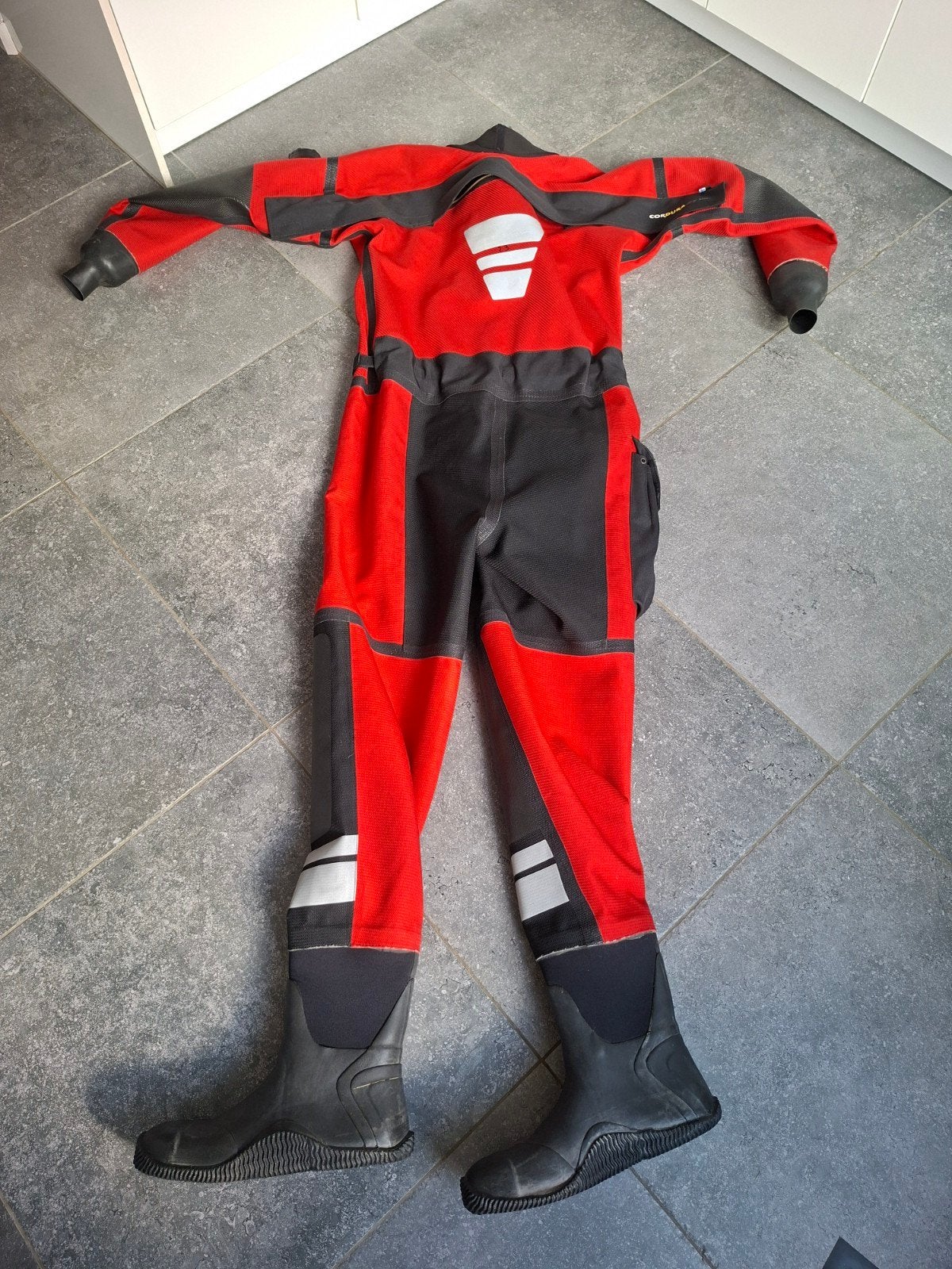 ursuit red Q cordura droogpak / Drysuit 170-176cm NIEUWSTAAT, Ophalen of Verzenden, Zo goed als nieuw, Duikpak