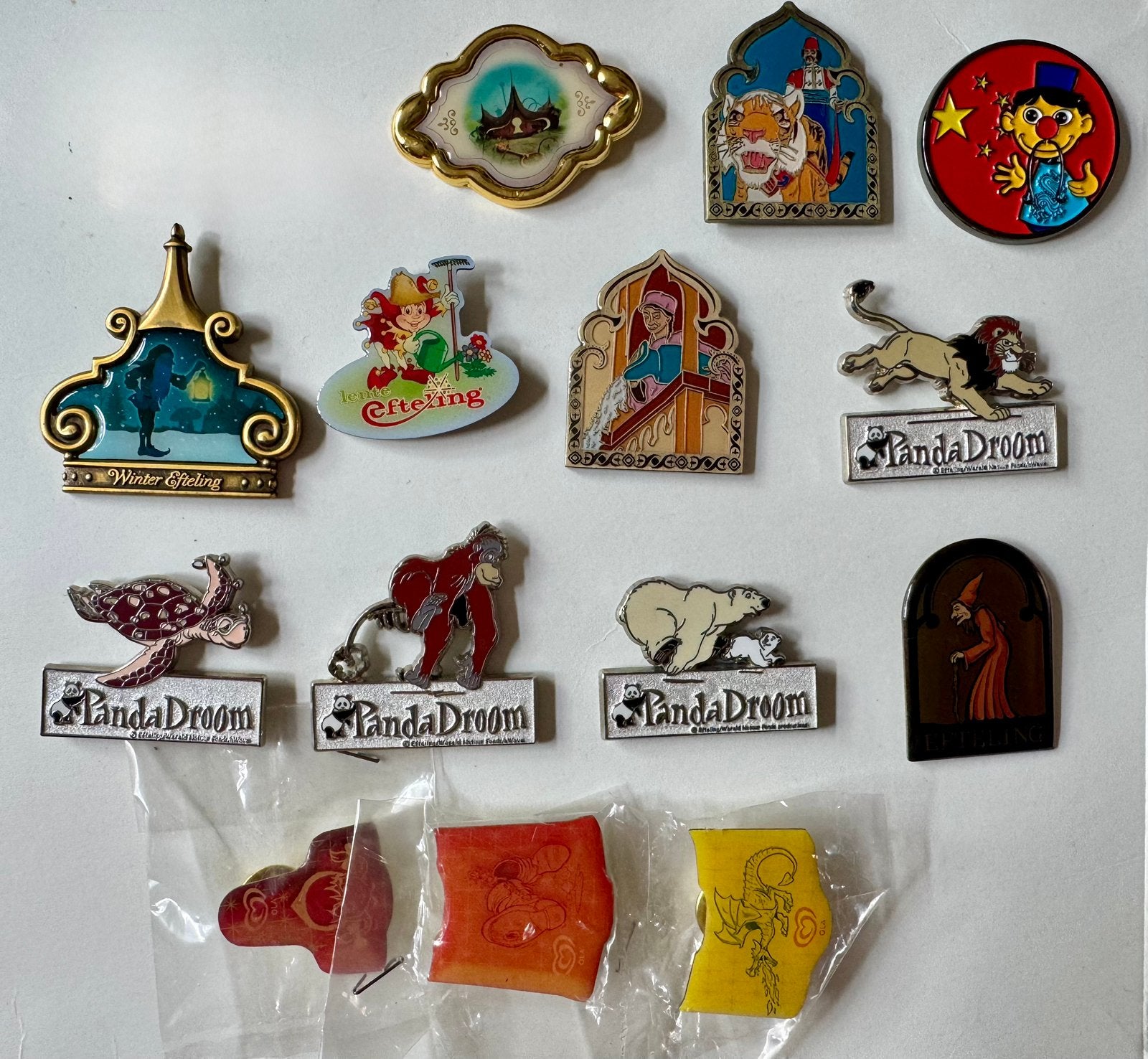 Ben nog opzoek naar alfabet pins: E, M, R, S, Z graag ruilen, Verzamelen, Ophalen of Verzenden, Zo goed als nieuw, Button of Speldje