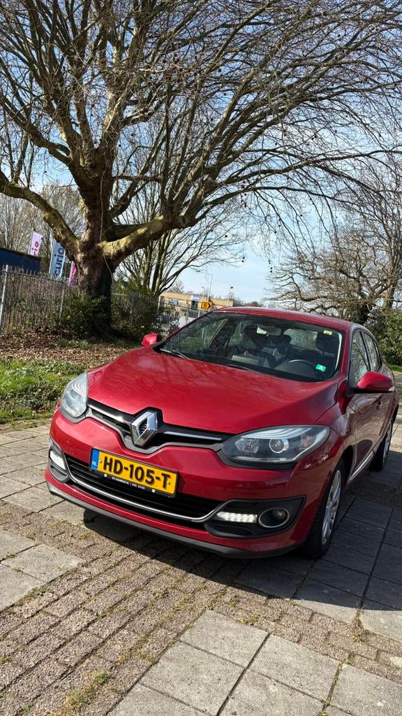 Mégane 1.2 TCE 85KW Energy HB 2014 Rood Navi, Auto's, Voorwielaandrijving, 4 cilinders, Bedrijf, Geïmporteerd