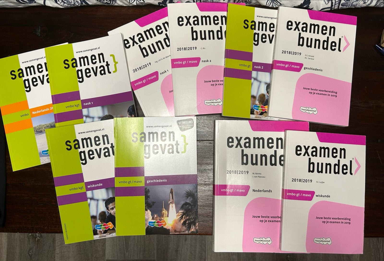 Samengevat en Examenbundel VMBO GT/MAVO 2018/2019, Boeken, Schoolboeken, Ophalen, Zo goed als nieuw, VMBO, Nederlands