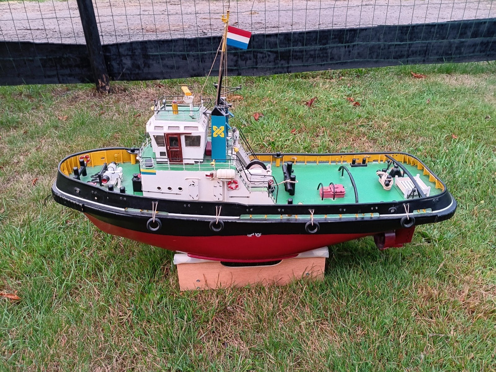 Prachtig Smit Zweden sleepboot, becker roeren, rc varend, Ophalen