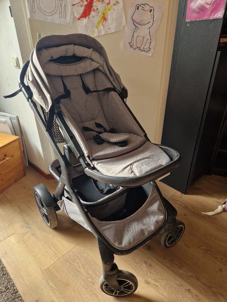 Nuna Demi Grow Frost grijs Kinderwagen, Gebruikt, Verstelbare duwstang, Combiwagen, Ophalen