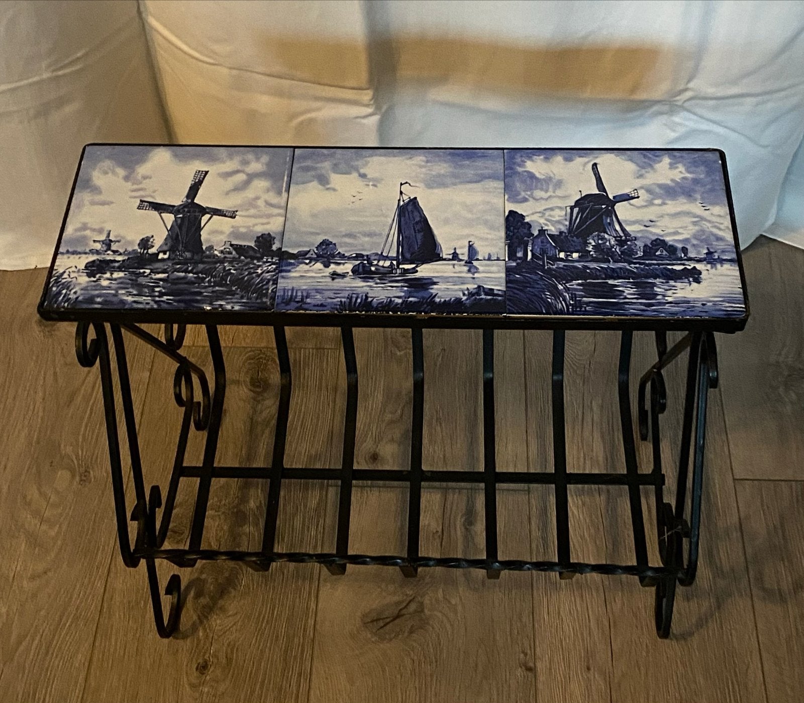 Vintage Krantenbak Smeedijzer met Delfts Blauwe Tegels, Huis en Inrichting, Ophalen, Gebruikt, Metaal, Vintage