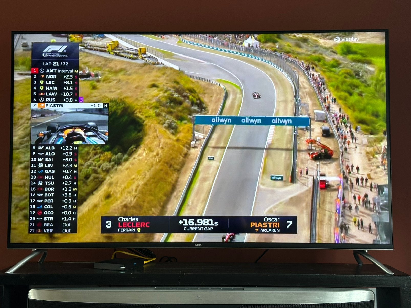 50” TV Chiq LED UHD smart tv met Google assist 50 inch, 50 Hz, Zo goed als nieuw, 100 cm of meer, Ophalen