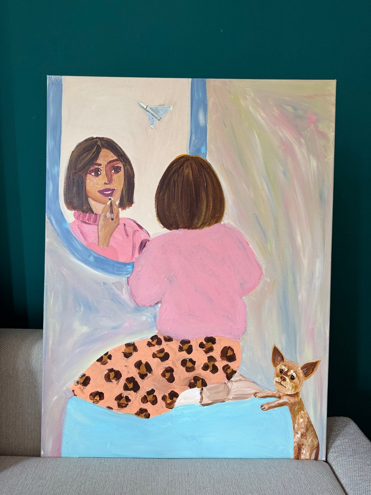 Vrouw voor spiegel met chihuahua en drone - 60x80 cm, Antiek en Kunst, Ophalen, Figuren, Handgeschilderd, Olieverf