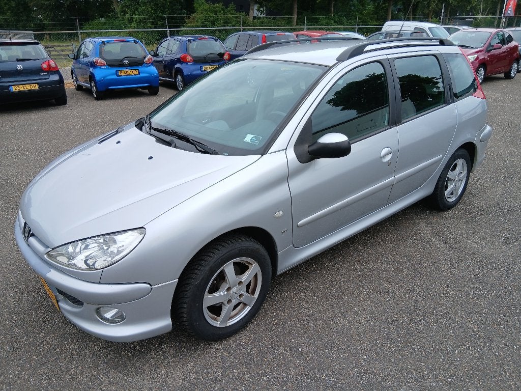 Peugeot 206 1.4 SW XS 2003 Grijs, Auto's, Voorwielaandrijving, Stof, 4 cilinders, Metallic lak