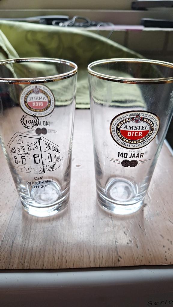 Amstel Bier Glazen - 100 Jaar Café Op de Trepkes & 140 Jaar, Ophalen, Zo goed als nieuw, Glas, Vintage