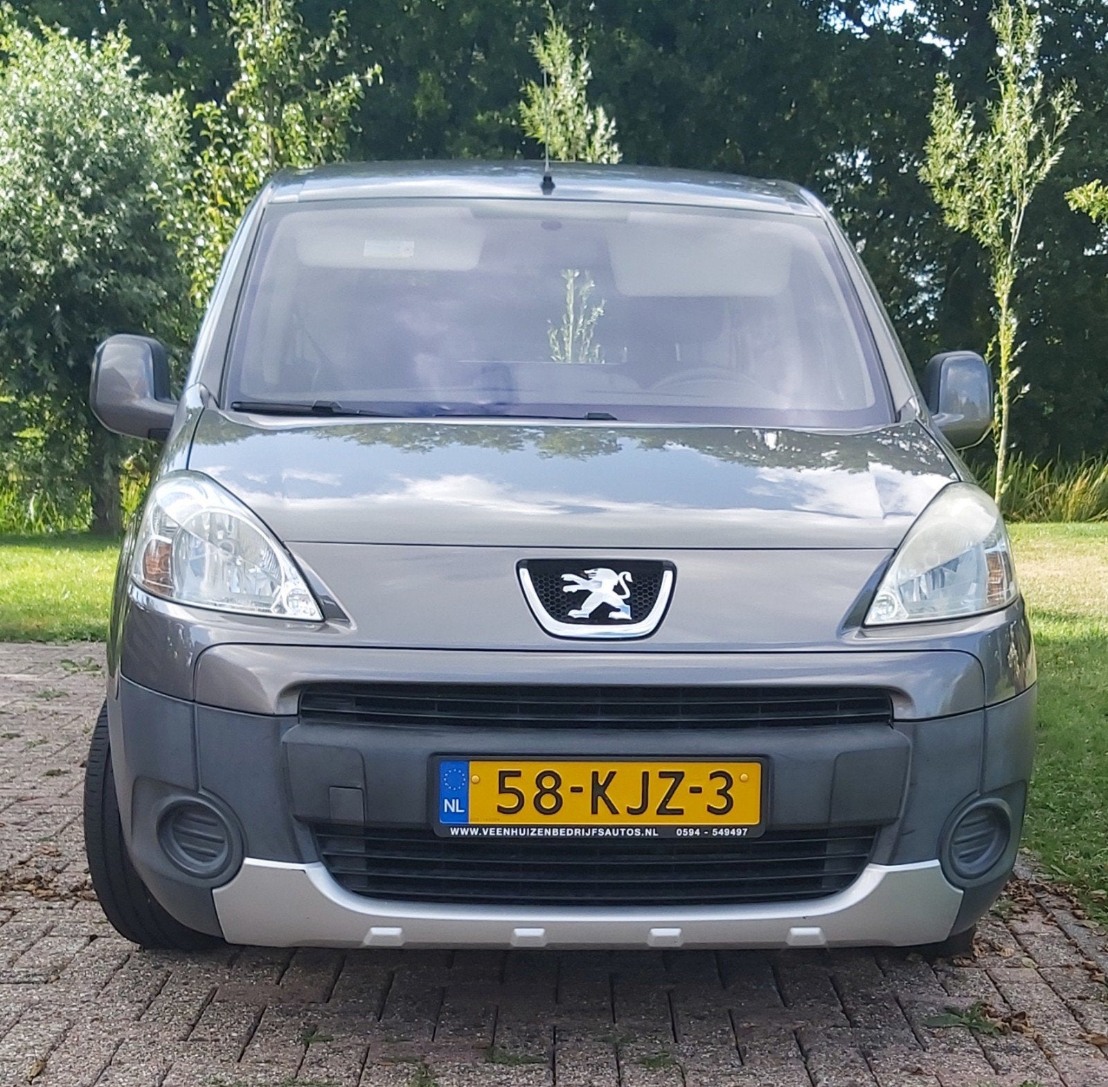 Peugeot Partner 1.6 16V 80KW Tepee 2011 Grijs, Auto's, Peugeot, Voorwielaandrijving, 4 cilinders, Origineel Nederlands, Handgeschakeld