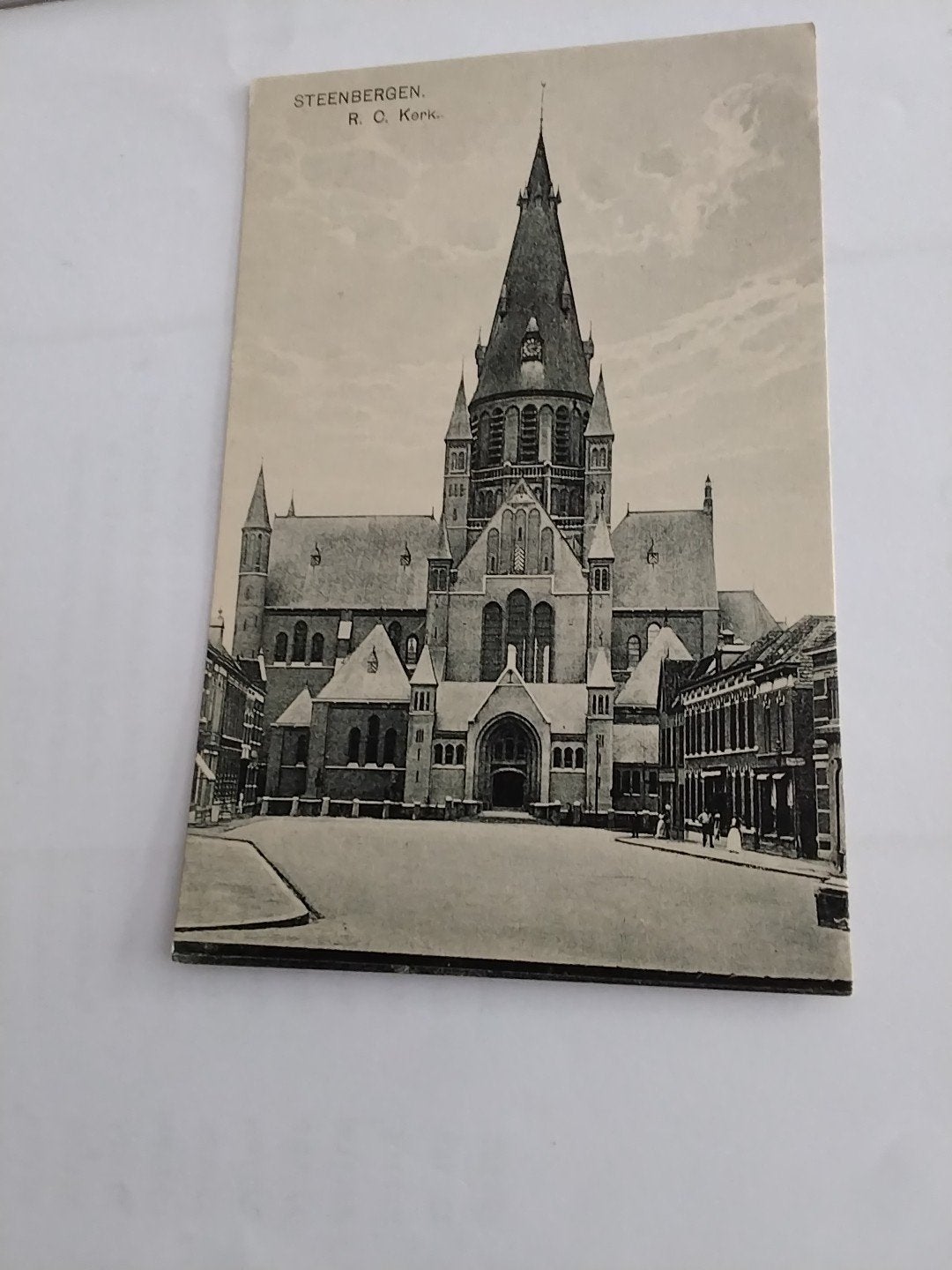 Oude Ansichtkaart Steenbergen R.C. Kerk, Verzamelen, Ansichtkaarten | Nederland, Ophalen of Verzenden, 1960 tot 1980