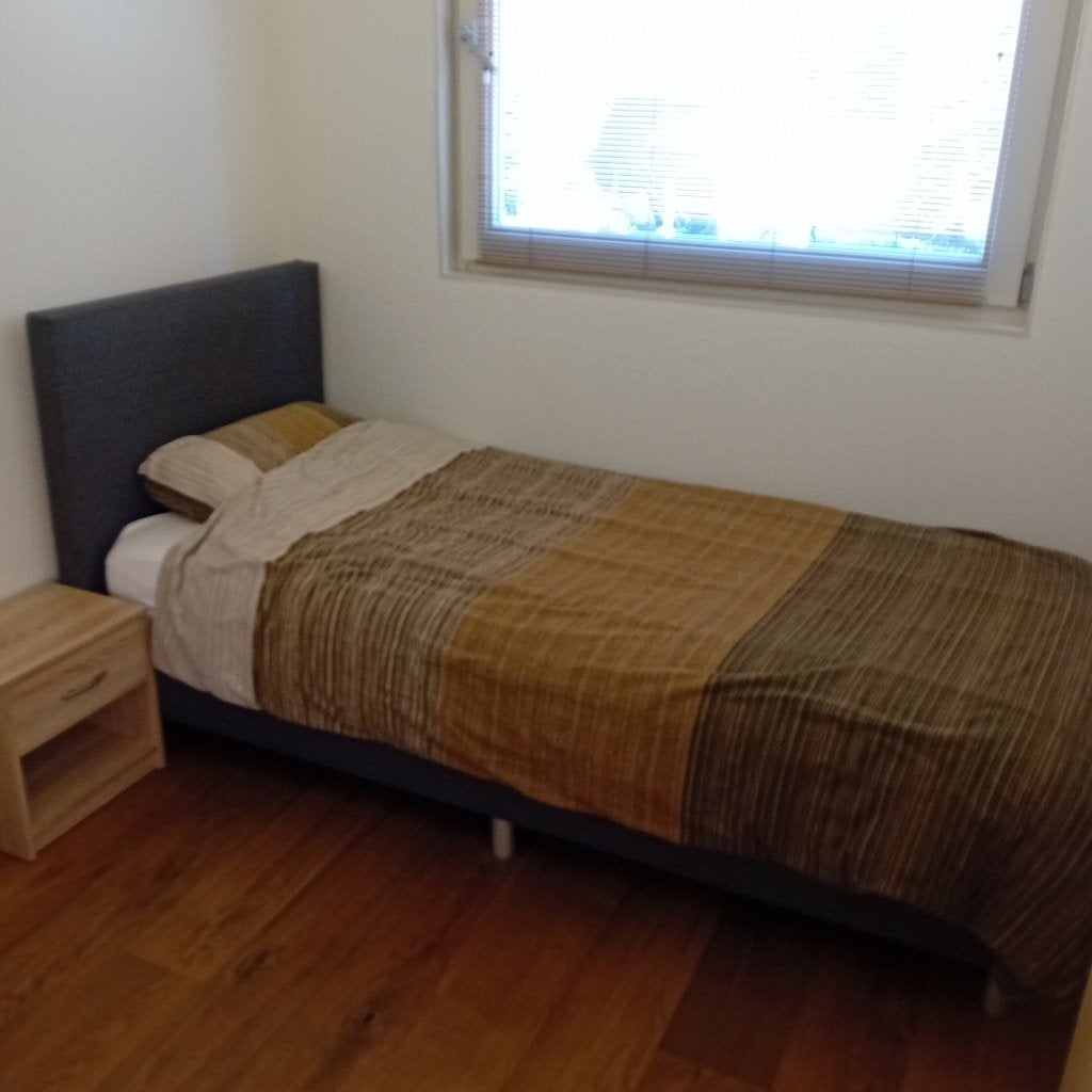 Te koop: 1 persoons boxspring met hoofdbord, Ophalen, 90 cm, Eenpersoons, Zo goed als nieuw