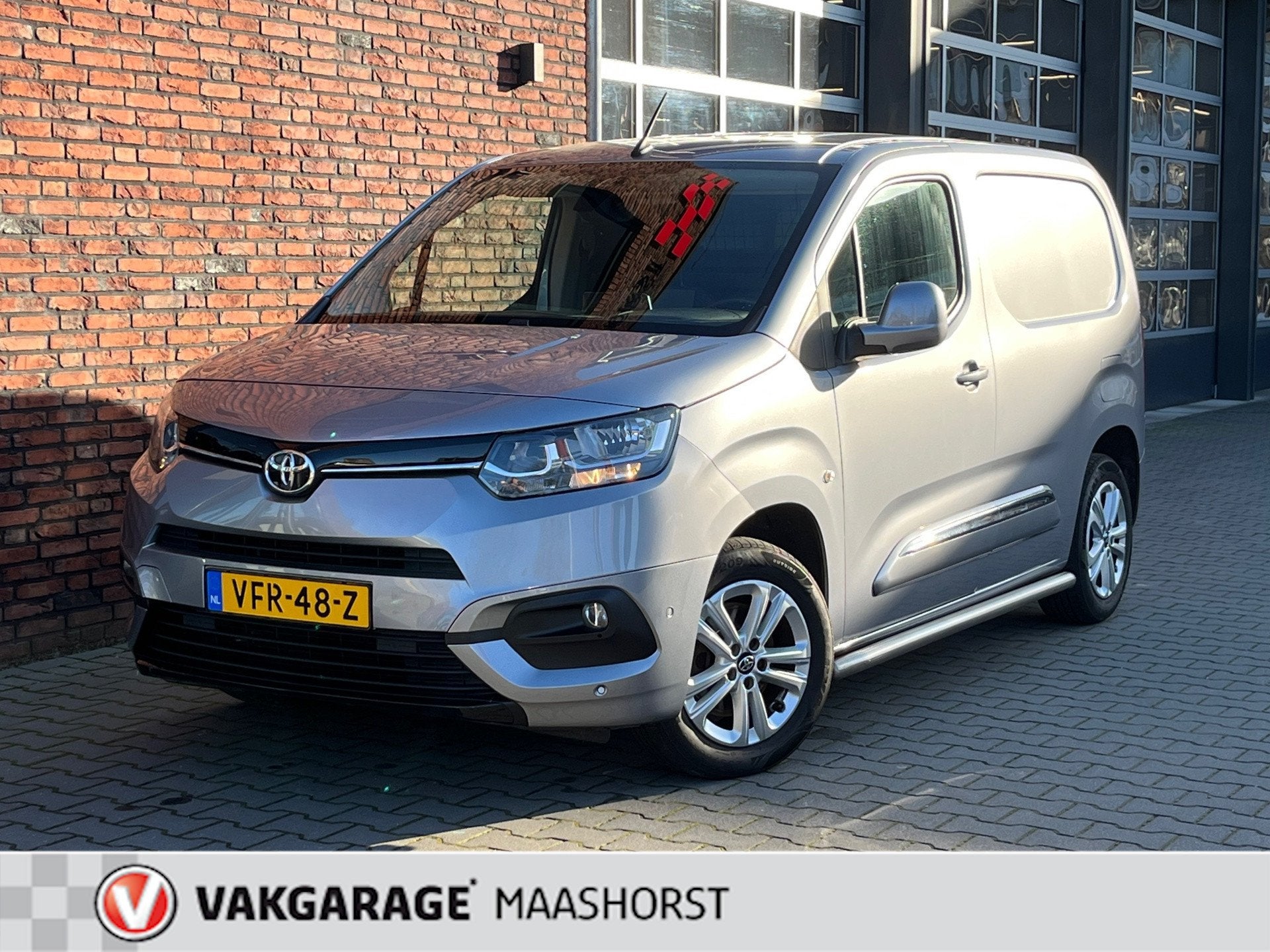 Toyota PROACE CITY 1.5 D-4D Innovator Adapt.Cruise/ParkeerSe, Stof, Gebruikt, Euro 6, 4 cilinders