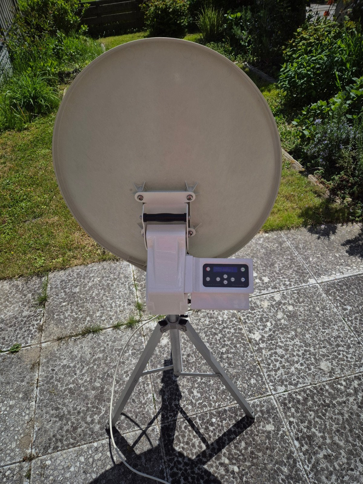 Nette Cahors Travelvision M7 Sat 801 Automatische Schotelset, Ophalen, Gebruikt, (Schotel)antenne, Overige merken