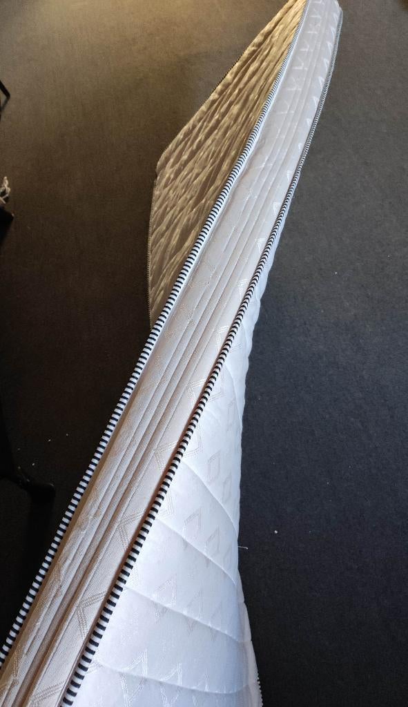Matras 190 x 80, Huis en Inrichting, Slaapkamer | Matrassen en Bedbodems, Ophalen, Eenpersoons, 190 cm of minder, Zo goed als nieuw