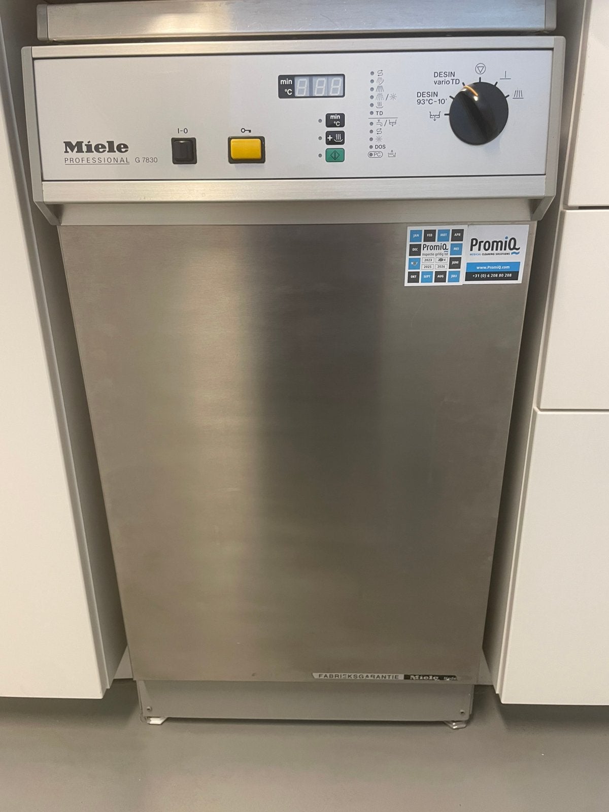 Miele thermodesinfector, Ophalen, Zo goed als nieuw, Inbouw, 85 tot 90 cm