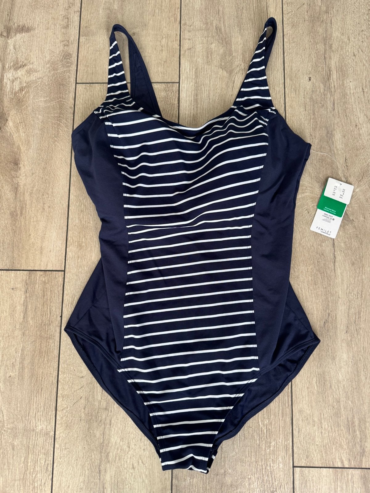 Super mooi nieuw blauw/wit badpak van Femilet  (Maat 50), Verzenden, Nieuw, Blauw, Badpak