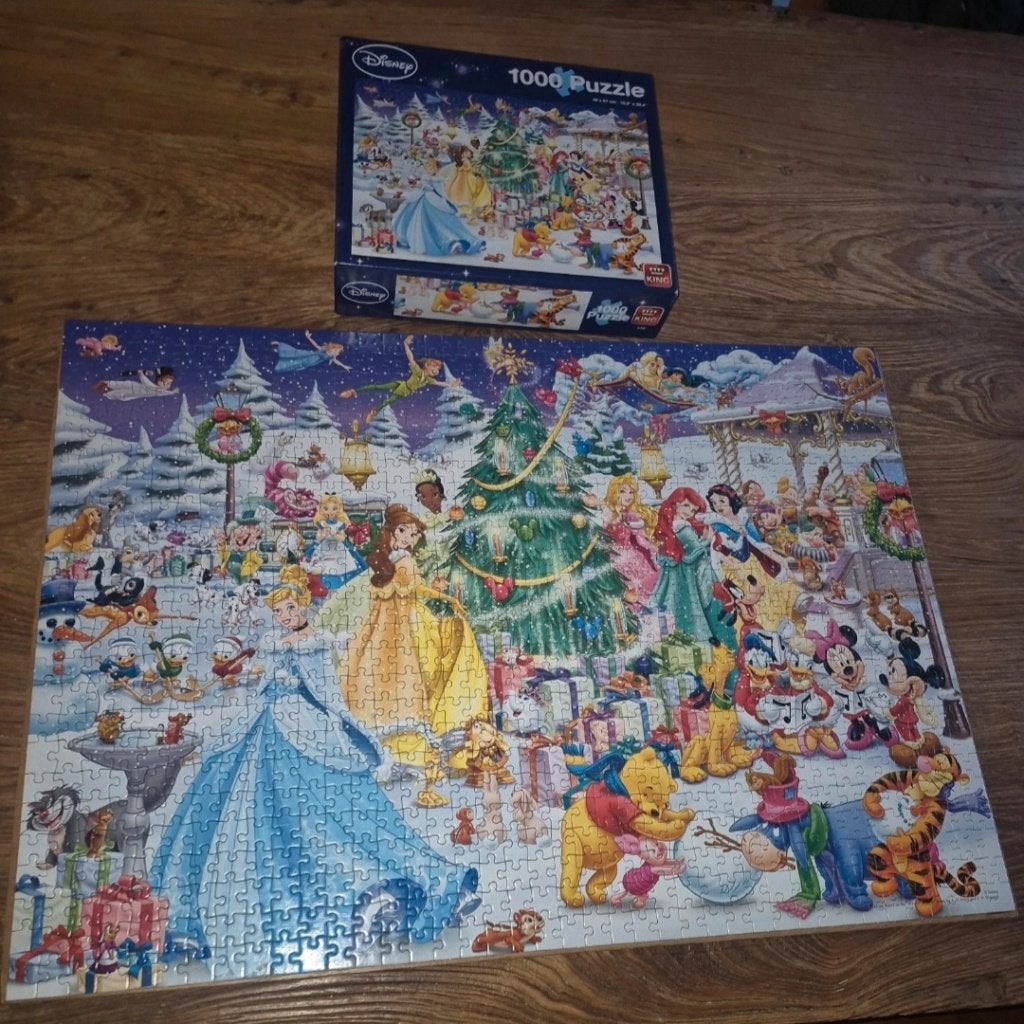 Disney kerst puzzel 1000 stukjes, Ophalen of Verzenden, 500 t/m 1500 stukjes, Gebruikt