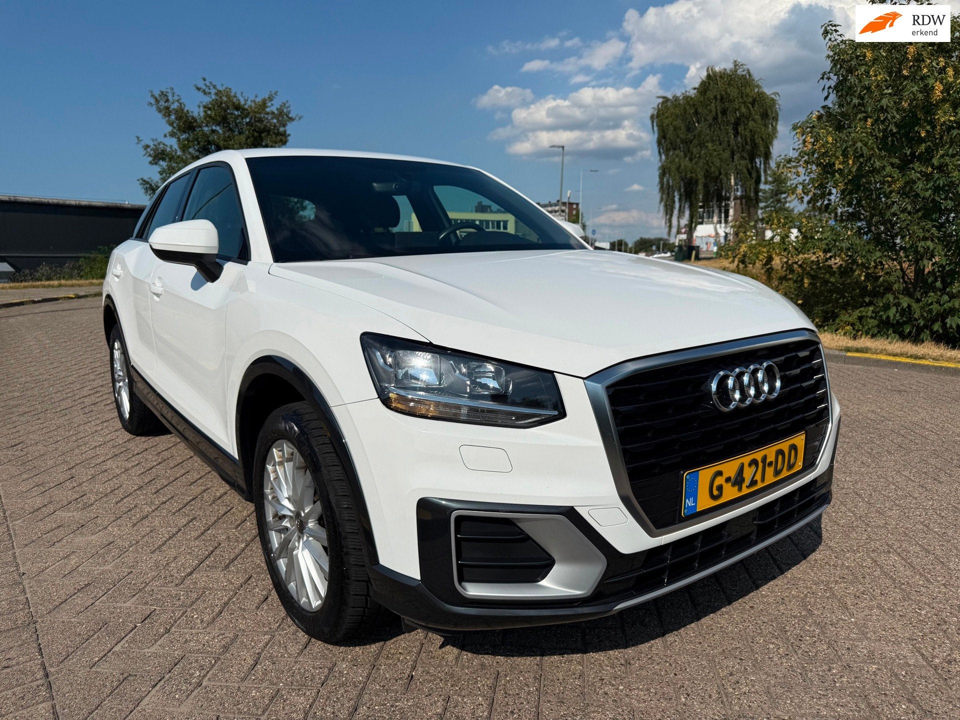 Audi Q2 30 TFSI Design_NAVI_LM-VELGEN_NETTE AUTO, Auto's, Voorwielaandrijving, Dealer onderhouden, Stof, Gebruikt