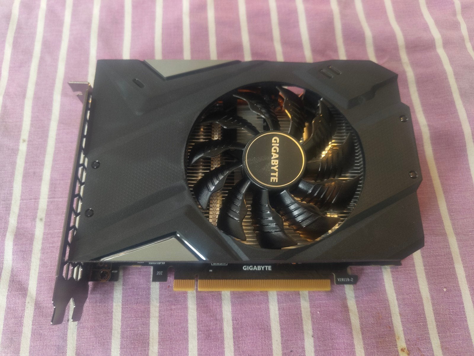 Gigabyte RTX 2060 6GB Videokaart, Computers en Software, Ophalen, PCI-Express 3, Gebruikt, GDDR6