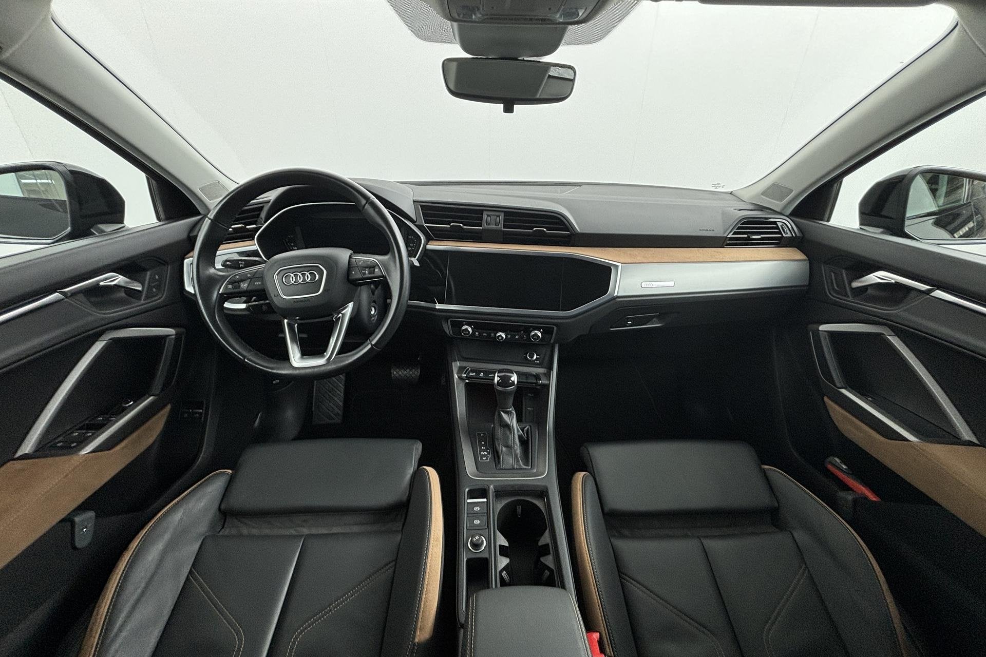 Audi Q3 Sportback 45 TFSI e Advanced Edition Verfijnde sport, Gebruikt, Euro 6, Zwart, Hybride Elektrisch/Benzine