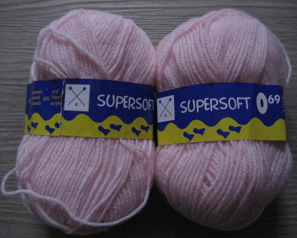 2 bollen roze Supersoft wol, 80% acryl, 20% polyamide, Ophalen of Verzenden, Nieuw, Breien of Haken, Wol of Garen