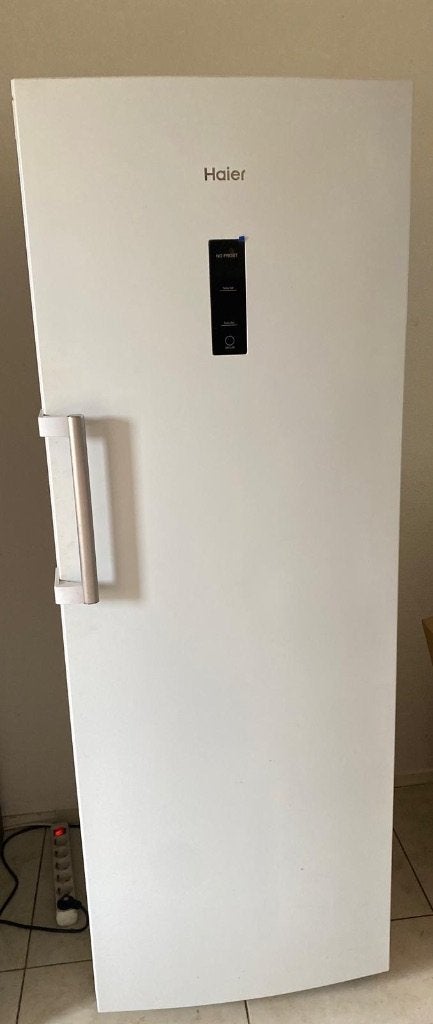 Haier Vriezer - Zo goed als nieuw, Ophalen, 200 liter of meer, 60 cm of meer, Met aparte vriezer