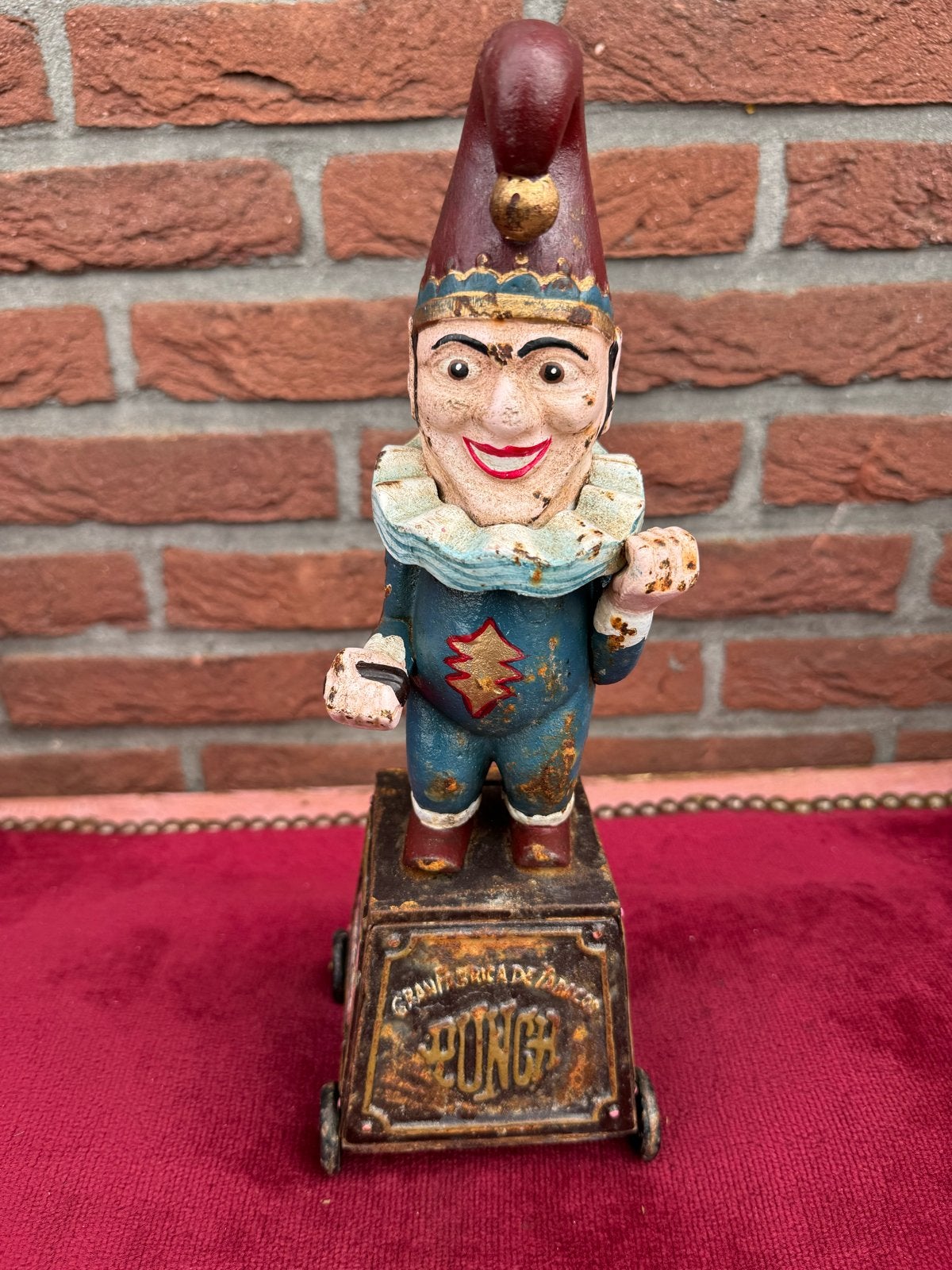 leuke vintage gietijzeren Punch spaarpot, Ophalen of Verzenden