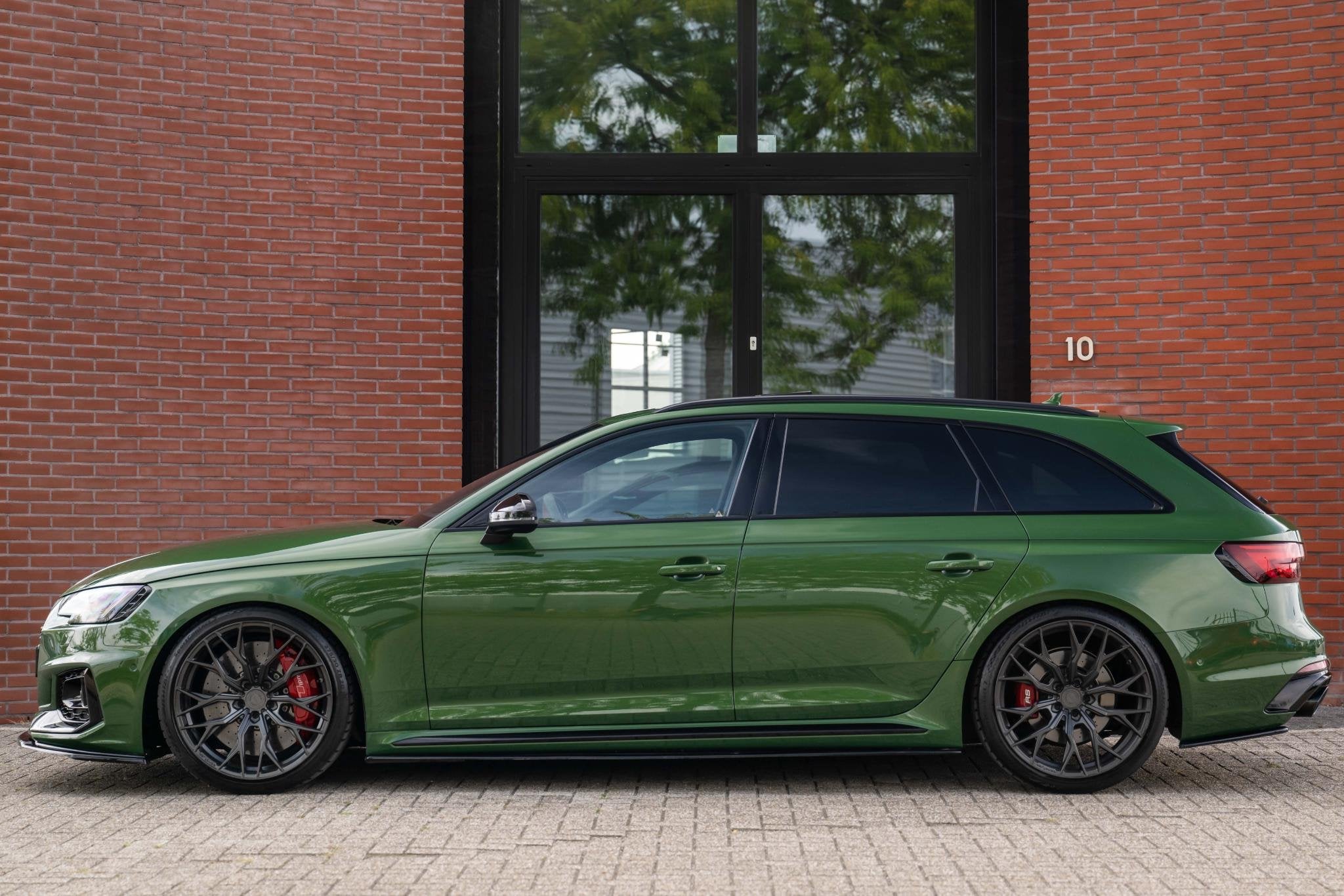 Foto 7 van Audi RS4 Avant 2.9 TFSI quattro 545pk Stage 2 Downpipe Keram