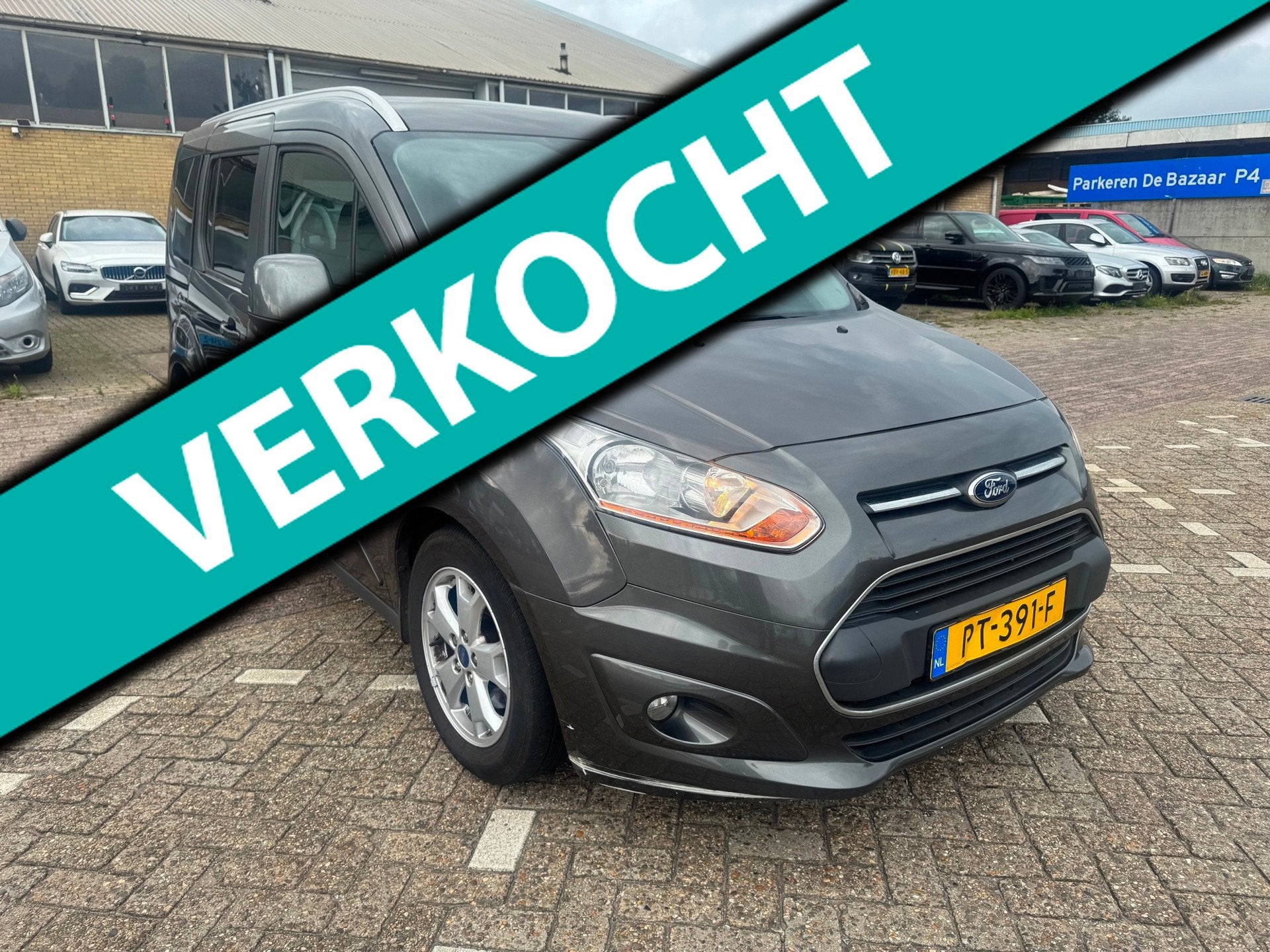 Ford Tourneo Connect Compact 1.0 Titanium KETTING HOORBAAR !, Auto's, Voorwielaandrijving, Euro 5, 101 pk, Gebruikt