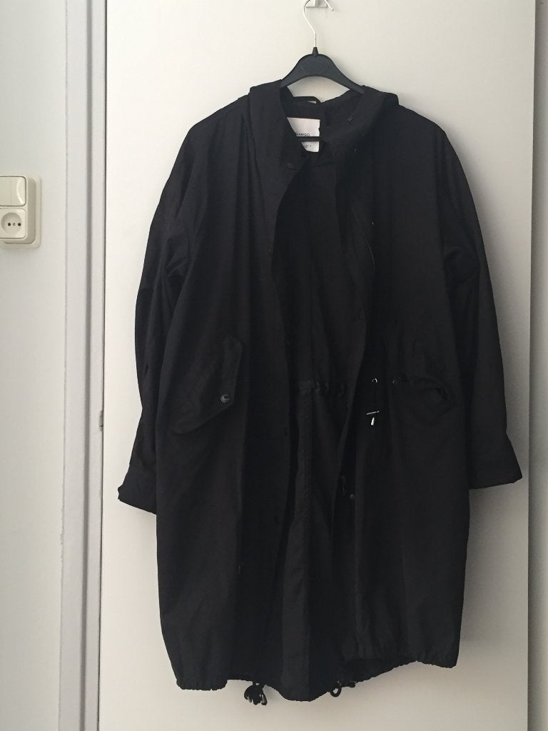 Lange zwarte zomerjas van Mango met capuchon, Kleding | Dames, Jassen | Zomer, Maat 38/40 (M), Mango, Zwart, Ophalen of Verzenden