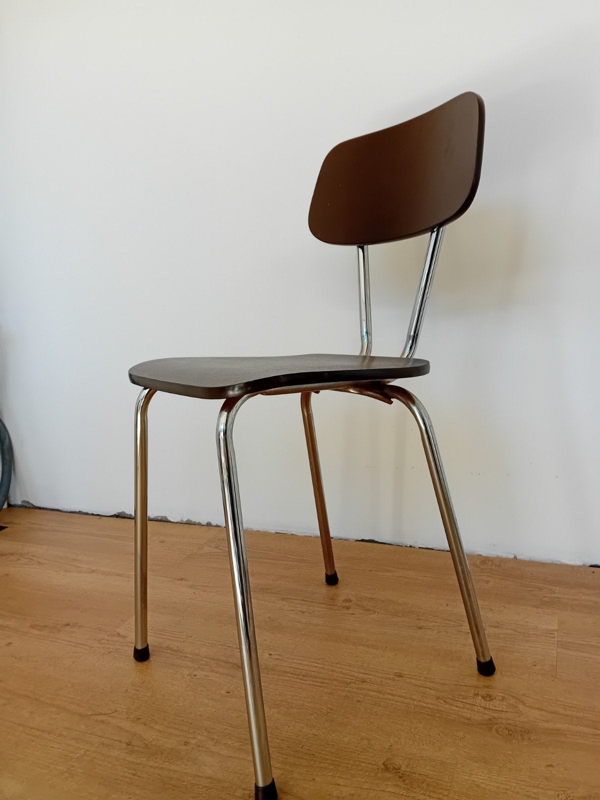 Vintage retro stoel. Keukenstoel, Ophalen, Eén